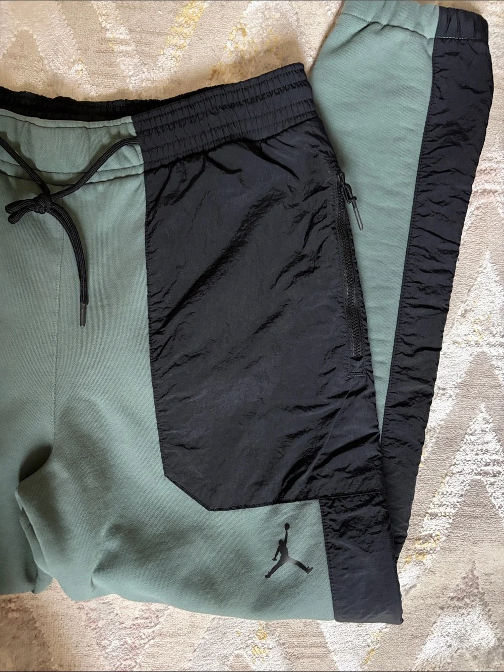 Jordan Men's Engineered Statement Fleece Pants Green Black Size Medium